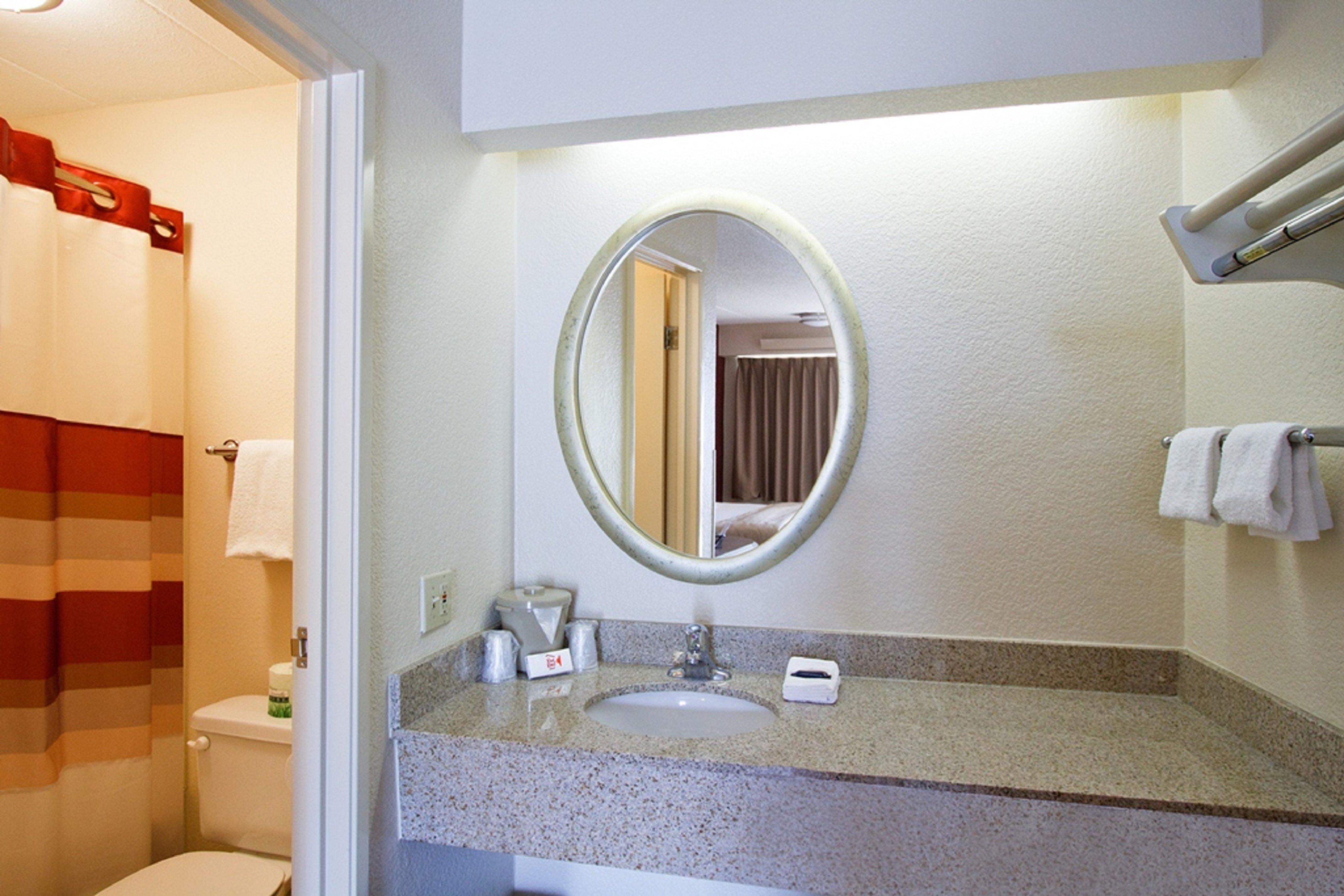 Red Roof Inn Philadelphia - Oxford Valley Langhorne Ngoại thất bức ảnh