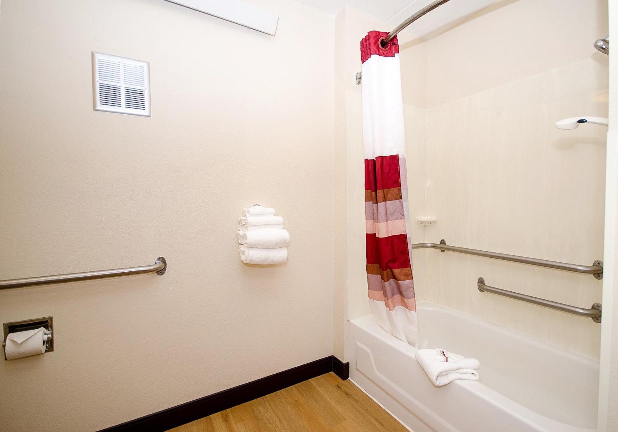 Red Roof Inn Philadelphia - Oxford Valley Langhorne Ngoại thất bức ảnh